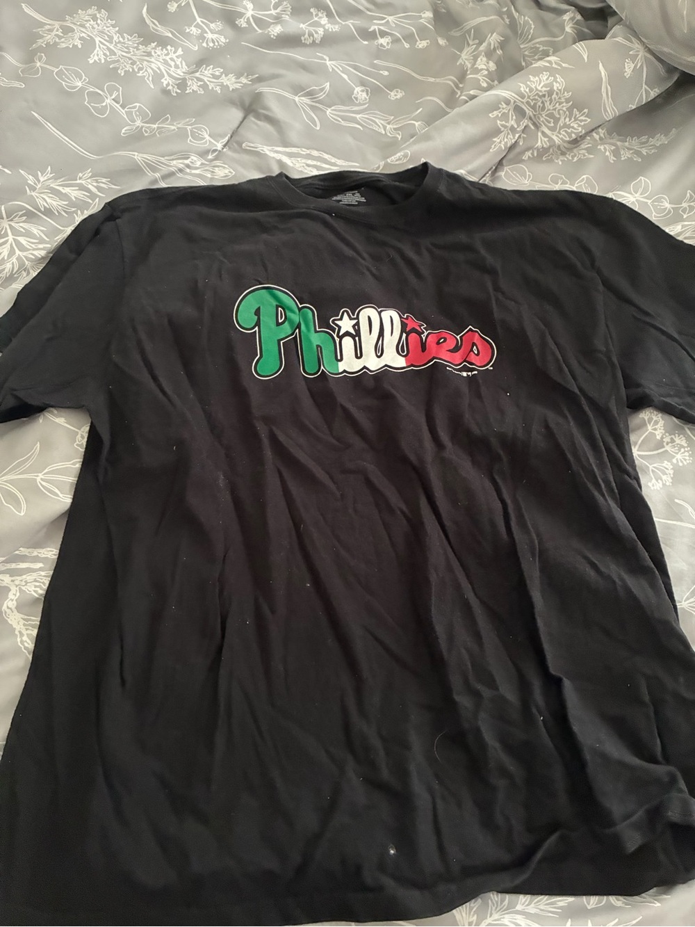 Philadelphia Phillies Black Graphic Tee - Green/White/Red Logo 2XL
